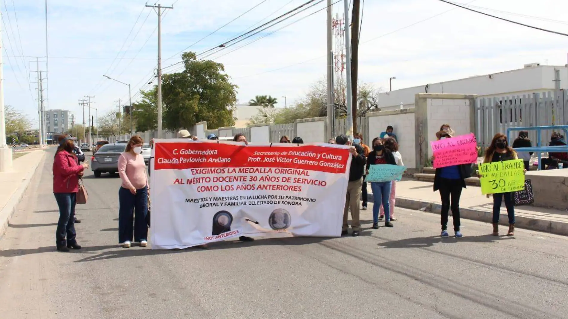 CNTE bloqueo Colosio (1)